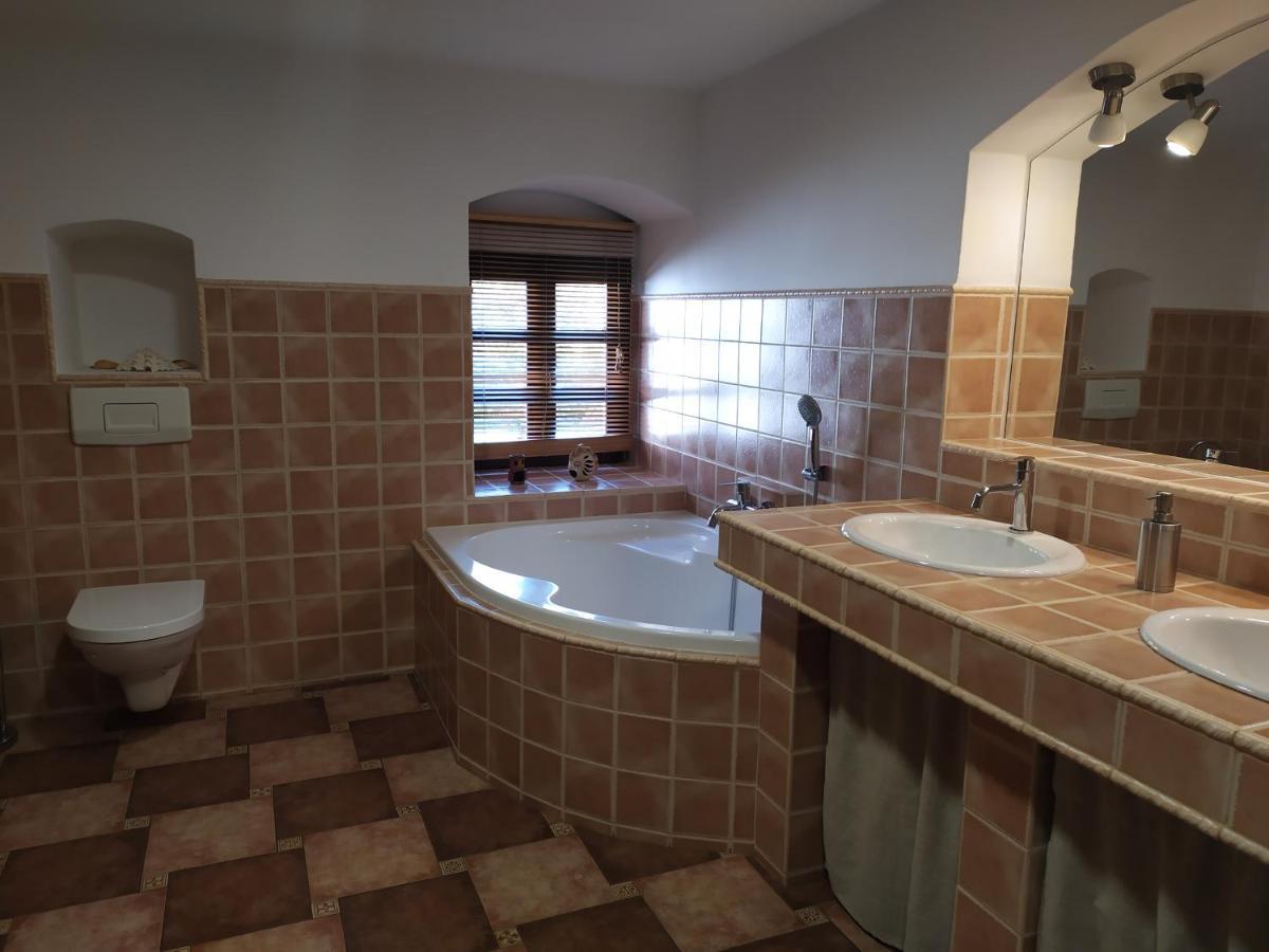 Forest Rustic Apartment Brdy Vesin 外观 照片